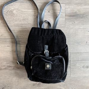Velvet snap-closure & draw string mini backpack!